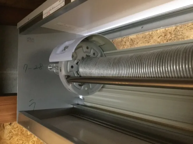 シャフトの左側